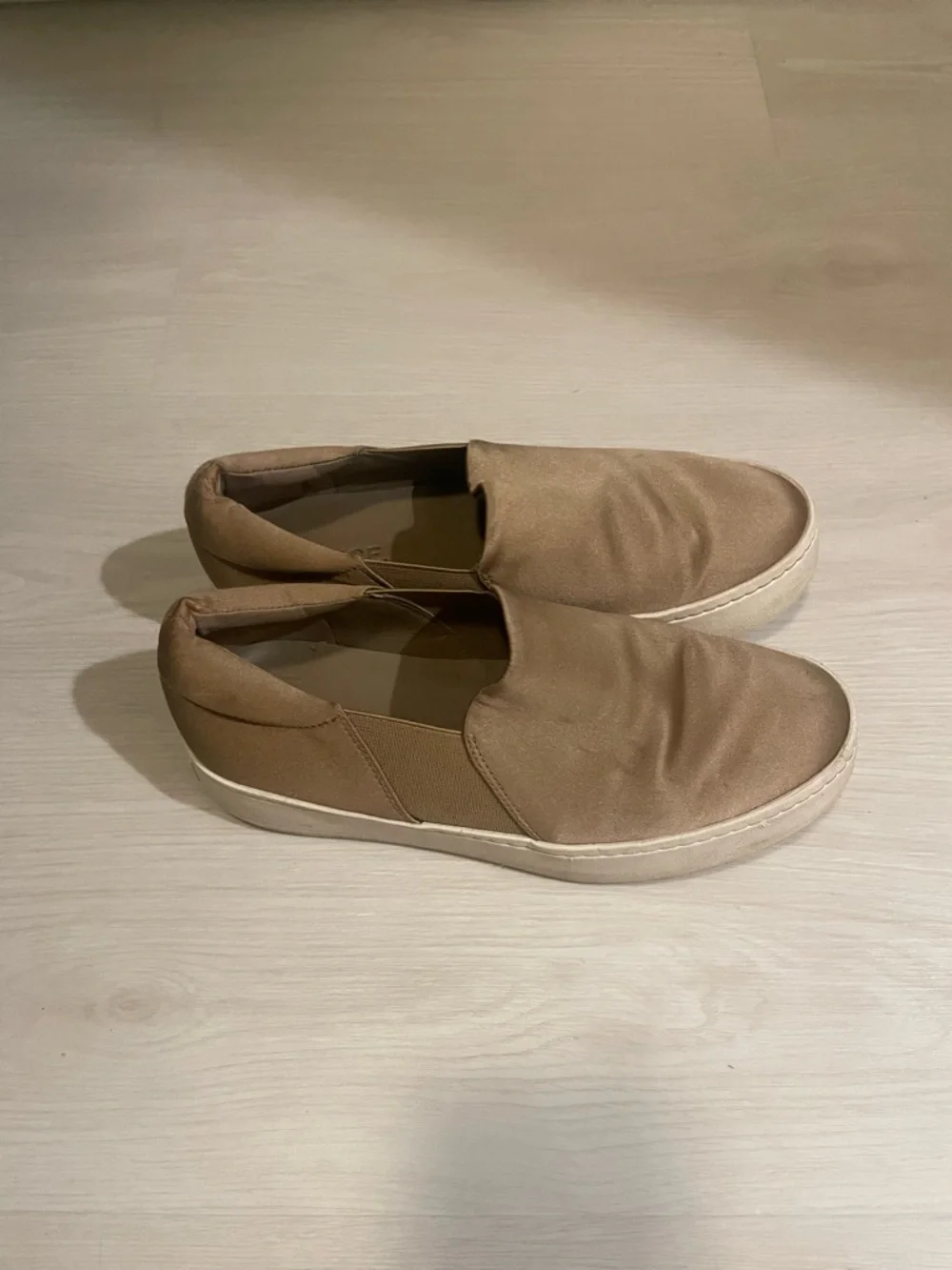 VINCE Women’s Slip-On Platforms